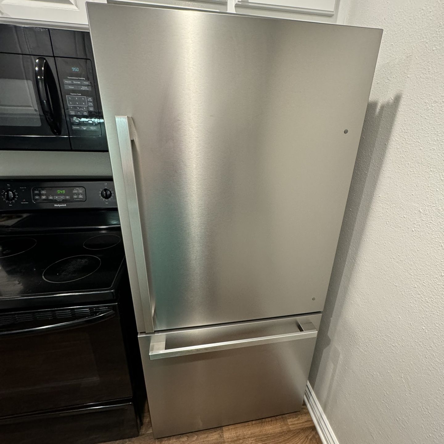 HiSense Refrigerator 2023