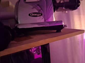 Omega juicer