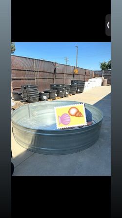 Behlen Country 1,117 gal. Galvanized Round Tank, 10 ft.