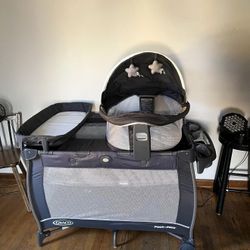 Graco Pack n Play Travel Crib Bassinet Changing Table