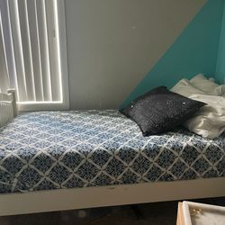 Bunk bed or 2 twin beds/Catalina Twin-Over-Twin Bunk Bed