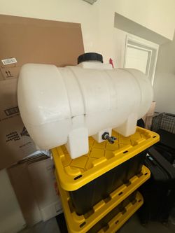 Tanque de agua/ water tank