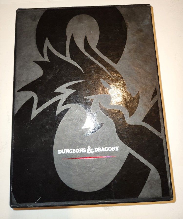 2014 DUNGEONS AND DRAGONS CORE RULEBOOKS EXCELLENT CONDITION NEGOTIABLE