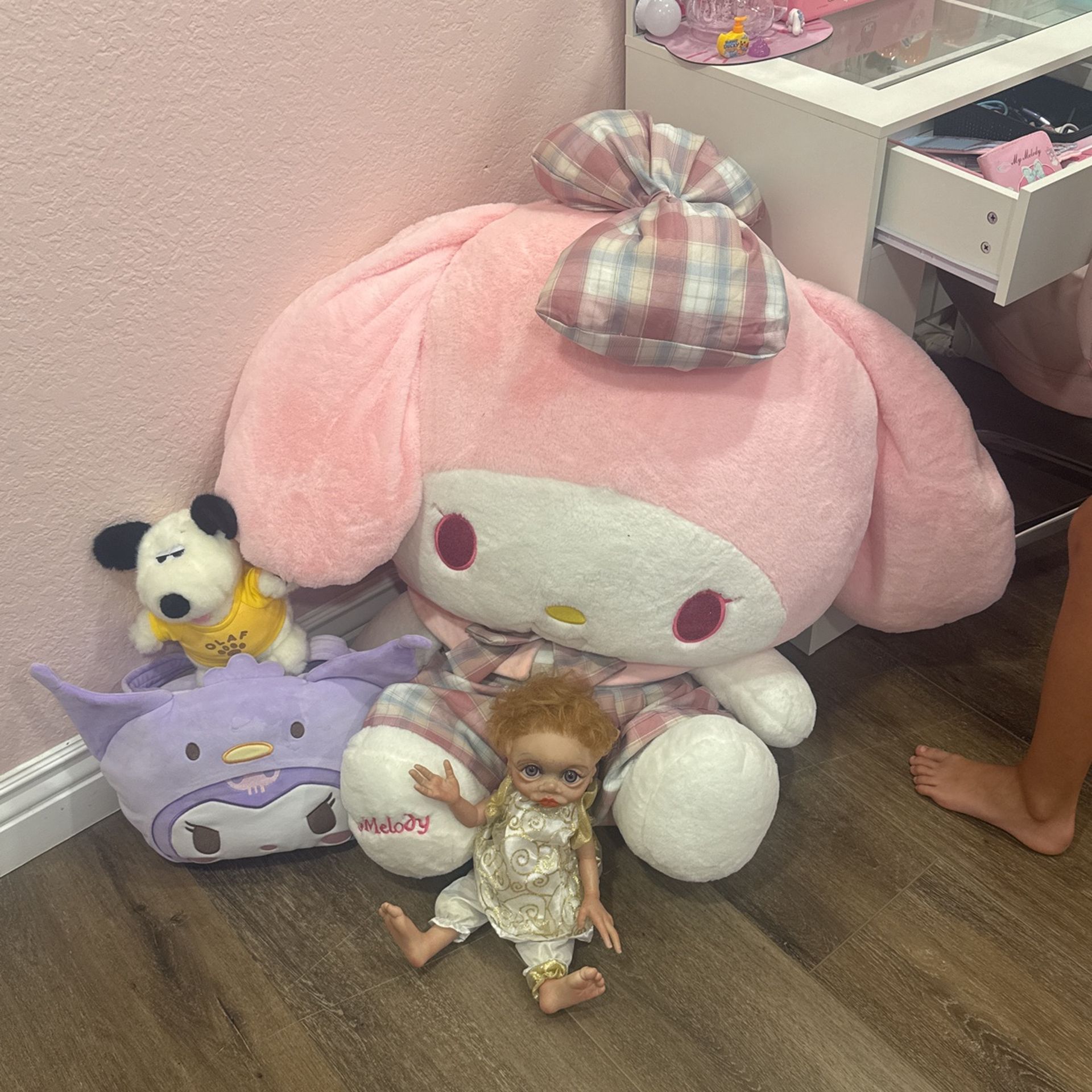 Big My Melody- Hello Kitty