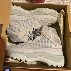 Yeezy Boots 