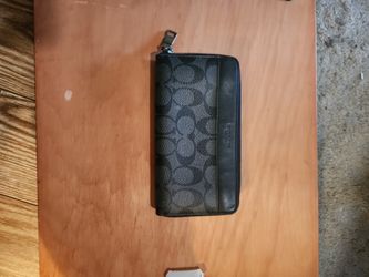 COACH ACCORDION SILVER & BLACK WALLET