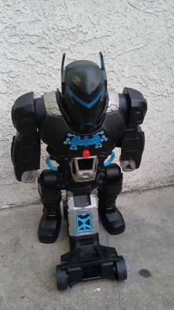 Imaginext Batman DC Super Friends Bat-Tech Batbot Transforming