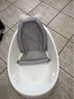 Baby bath tub