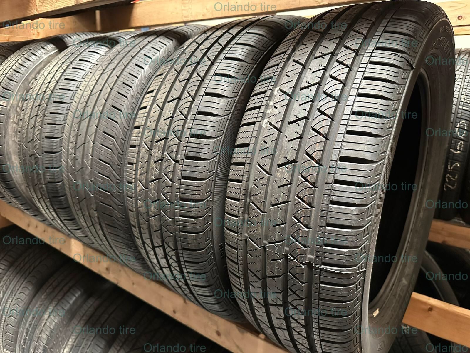 U63 235 55 19 101H Continental CrossContact LX Sport 4 Used Tires 80%-90% Life