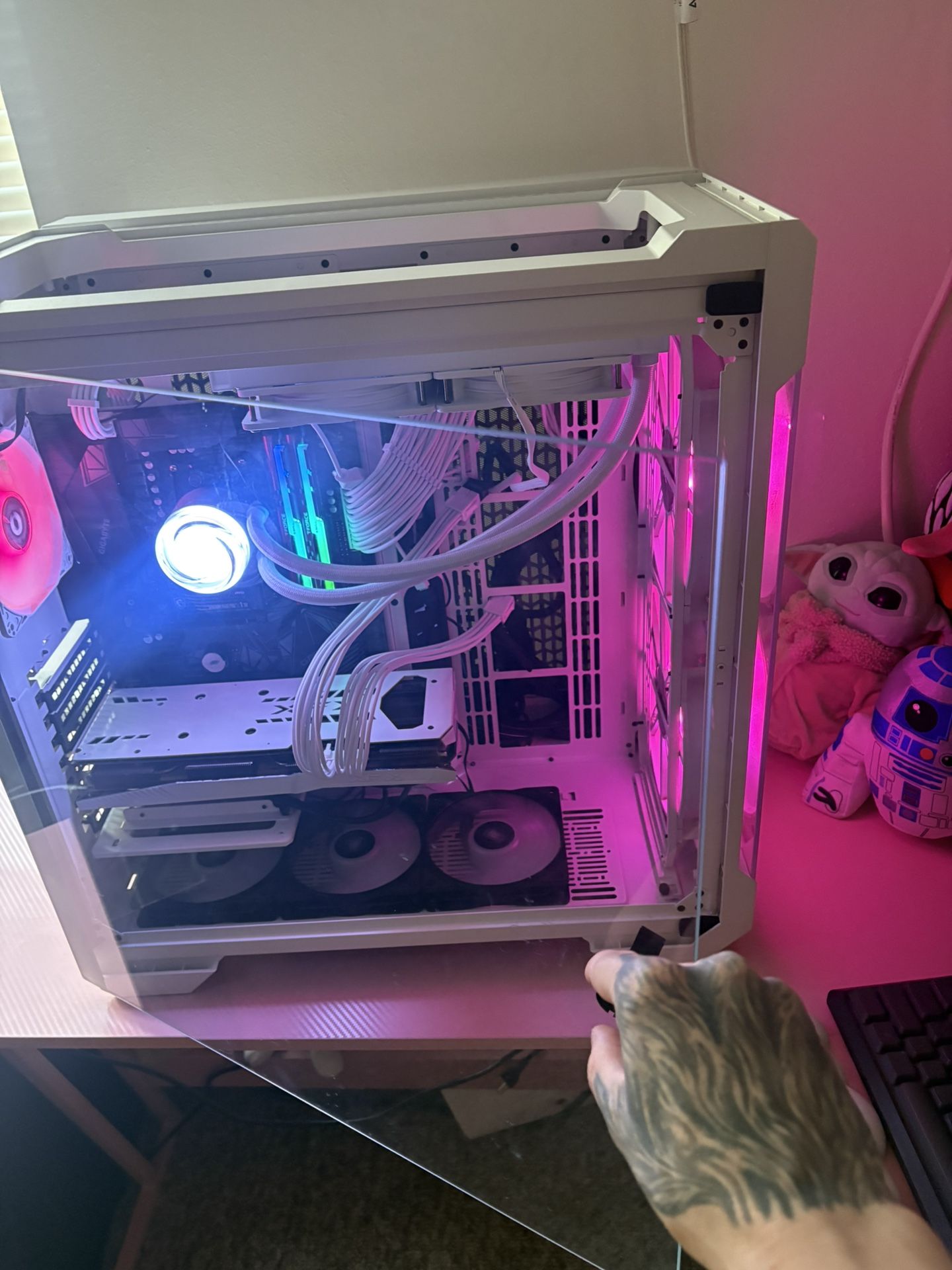 Mid-Range DDR4 Gaming/Streaming PC