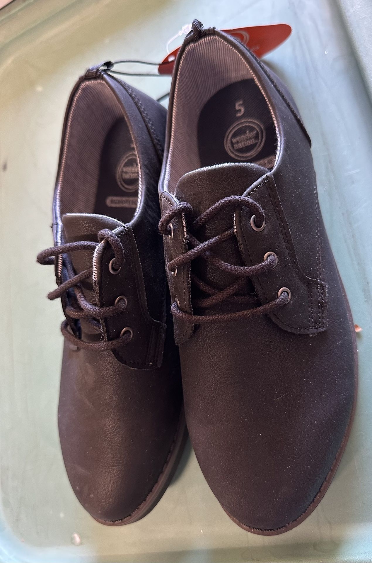 Boys shoes size 5 brand new