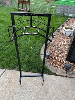 Hose holder