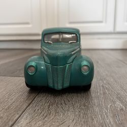 Diecast 1/18 scale Ertl American Muscle Street Rods 1940 Ford 