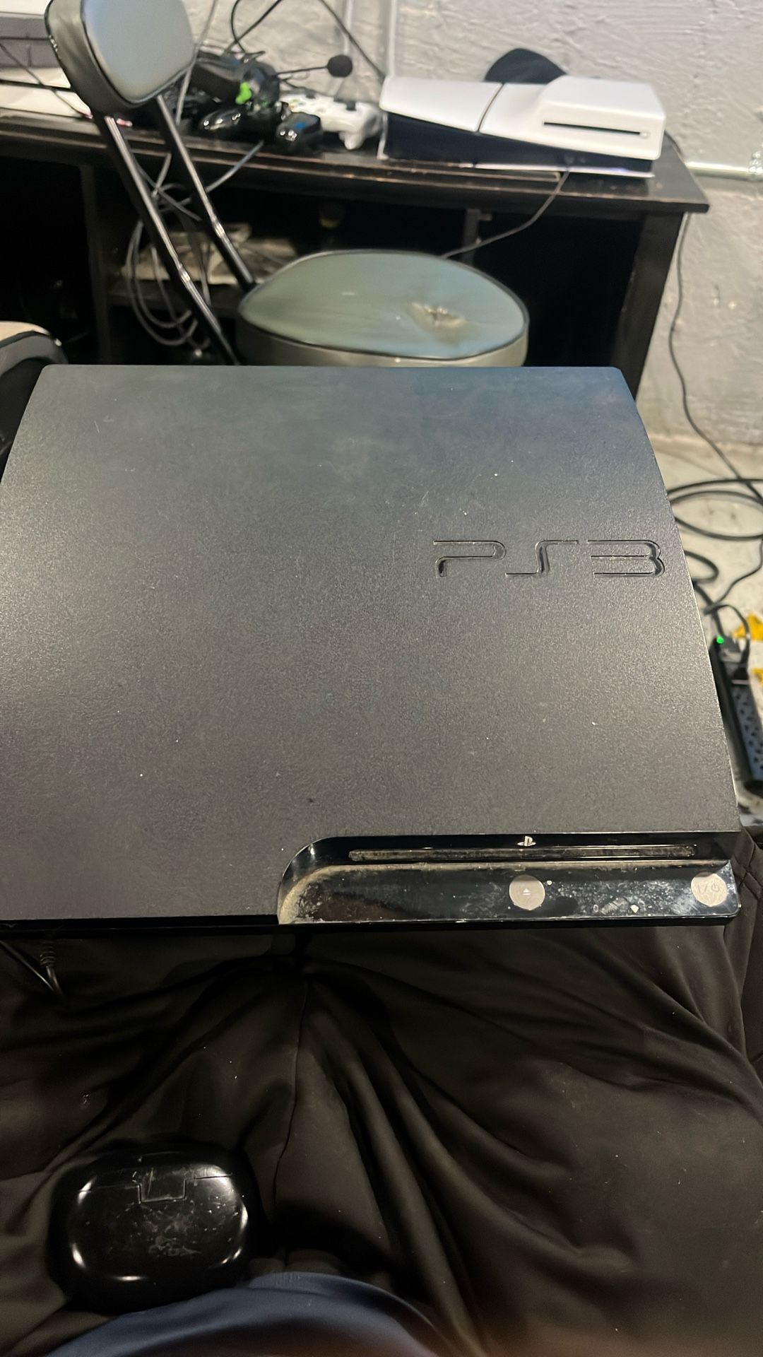 PS3  With No Controllers 