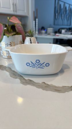 Vintage Corning Ware 1 1/2 Quart Baking Casserole Dish Blue Cornflower