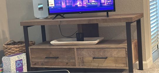 Entertainment table