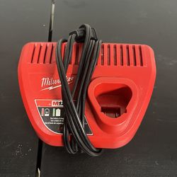 Milwaukee M12 charger 48-59-2401