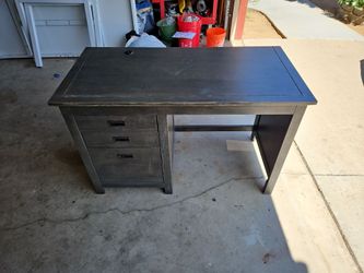 Free computer desk