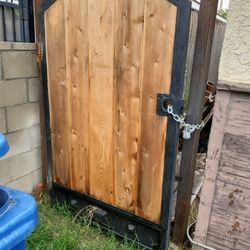  metal & wood gate door solid