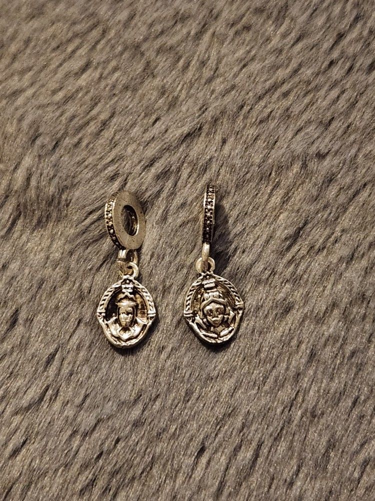 NEW Snow White & Evil Stepmother Dangle Charm Pendant. 1 charm, double sided.. From a clean and smoke-free household. Bundle to save on shipping co