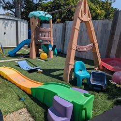 Playset And Rollercoaster 