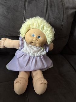 Cabbage Patch Kids Blonde Girl Vintage Doll 1984 Collectible 