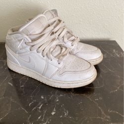 white jordan 1
