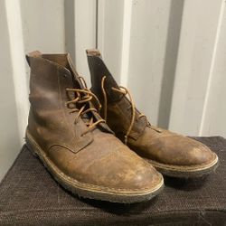 Men’s CLARKS Size 12M Desert Mali Beeswax Boots.  Good pre-owned condition. Such a great classic style.  Style 3. Desert Mali Beeswax Boot.  Pr