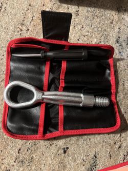 BMW E93 Tool Kit  With Tow Rod and Screwdriver