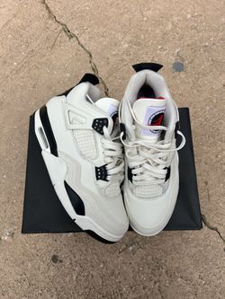 White Jordan 4s Size 9