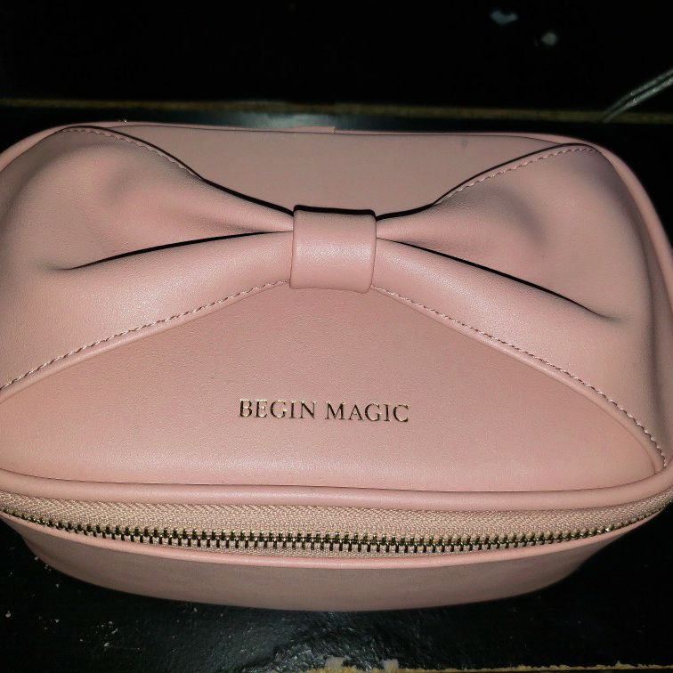 Bow Cosmetic bag