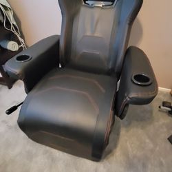 Gaming chair