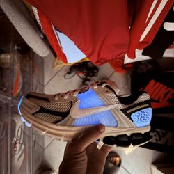 Nike Vomero Color Changing New 