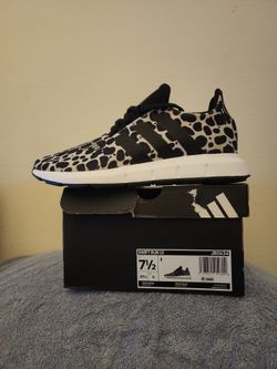 Adidas Swift Run 1.0 Sneakers Womens Size 7.5