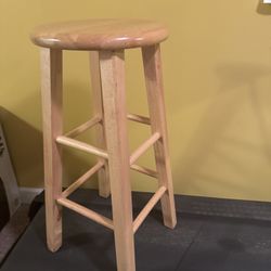 29-Inch Barstool With Round Seat