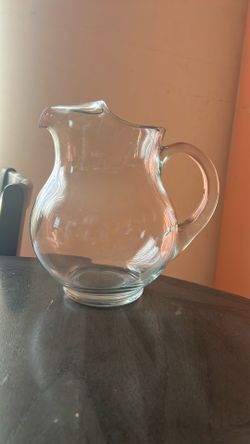 Glass jug