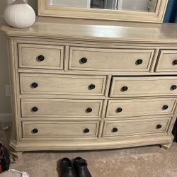 Bedroom Dresser With Mirror
