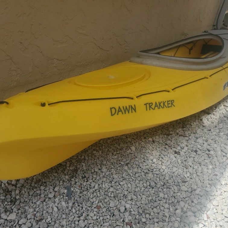 Ocean Kayak. Dawn Trakker 11ft