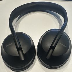 Black Bose NC700 Noise Cancelling Over-Ear Headphones 