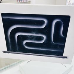 MacBook Pro M3 Pro 18gb Ram 512gb Ssd 