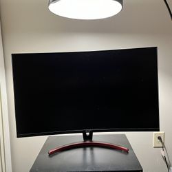 Acer  2560 X 1340p , 32” 144hz Curved Monitor 