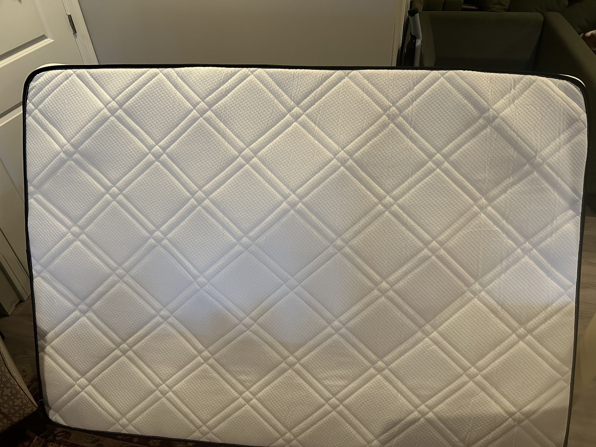 10" Dual Layer Memory Foam Mattress-in-a-Box, Full, W011272614, Like New, Perfect Condition