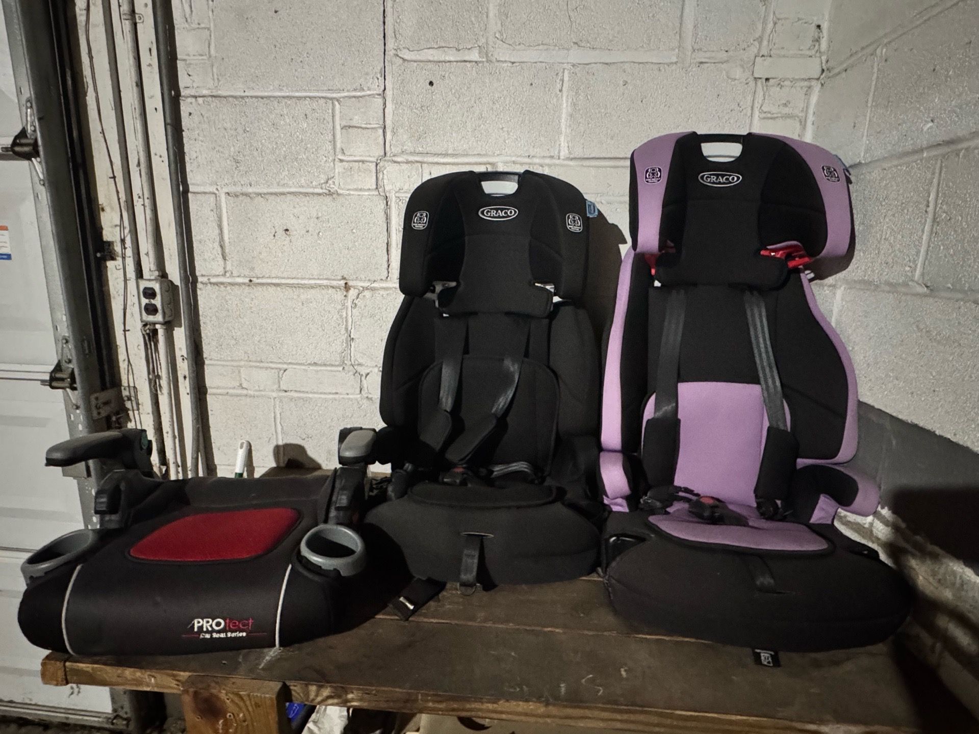 2 Graco car seats + booster seat for sale