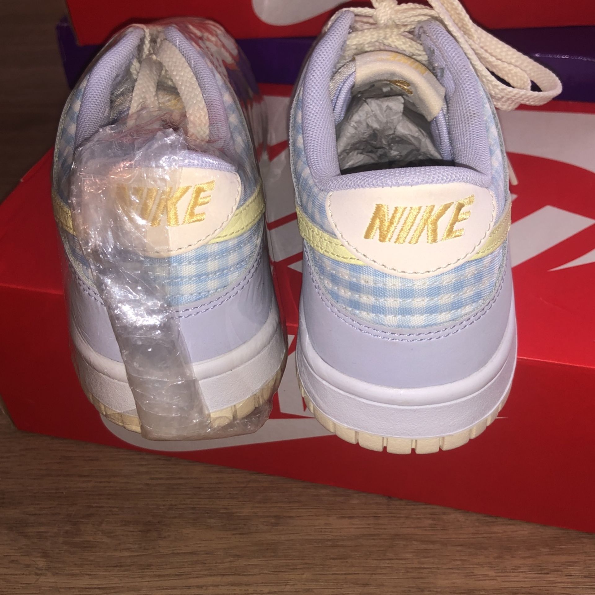 New Nike Dunk Low Easter Bunny 5.5y / 7 Women