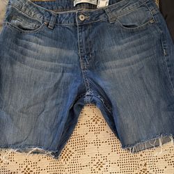 Cut off women’s shorts
