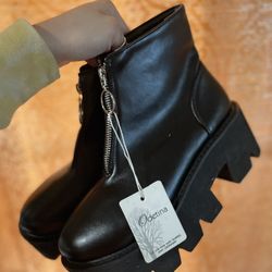 Brand New Boots Size 7