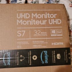 Samsung UHD 32inch Gaming monitor