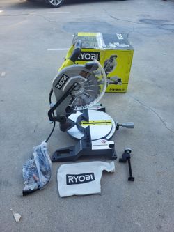 RYOBI
14 Amp Corded 10 in. Compound Miter Saw with LED Cutline Indicator