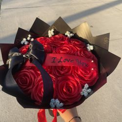 Valentine Day Gift/ Valentine Day Bouquet/ Flower Bouquet/ Flower Arrangement/ Ramos/ Valentine