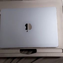MacBook Air 2022 M2 chip Midnight 